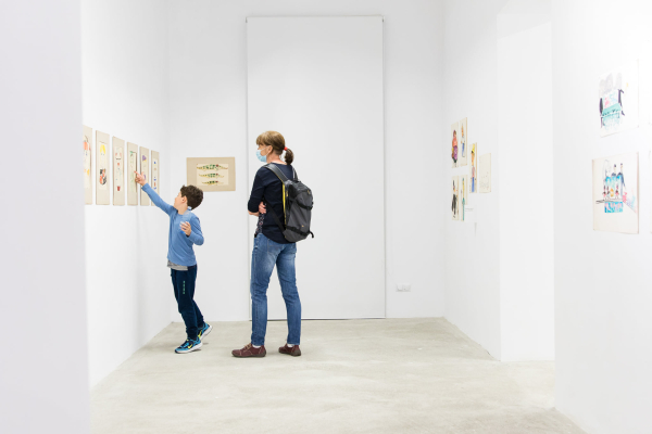 SMALL WORLDS - PUPPET AND SET DESIGNS BY BOTÁR EDIT