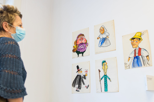 SMALL WORLDS - PUPPET AND SET DESIGNS BY BOTÁR EDIT