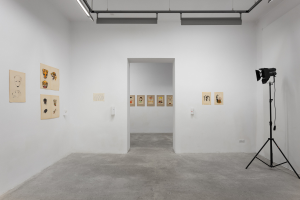 SMALL WORLDS - PUPPET AND SET DESIGNS BY BOTÁR EDIT