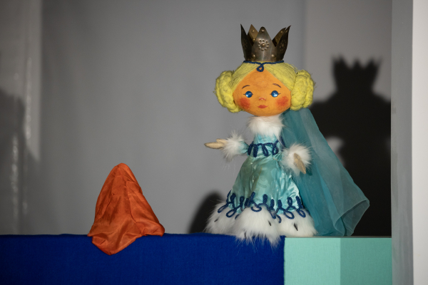 SMALL WORLDS - PUPPET AND SET DESIGNS BY BOTÁR EDIT