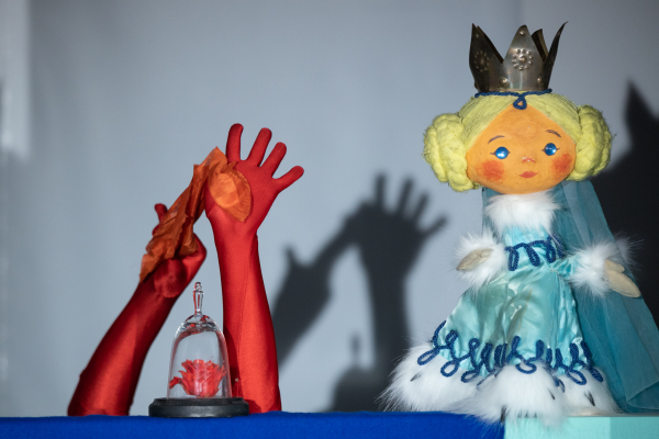 SMALL WORLDS - PUPPET AND SET DESIGNS BY BOTÁR EDIT