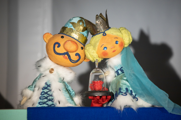 SMALL WORLDS - PUPPET AND SET DESIGNS BY BOTÁR EDIT