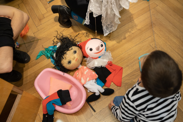 SMALL WORLDS - PUPPET AND SET DESIGNS BY BOTÁR EDIT